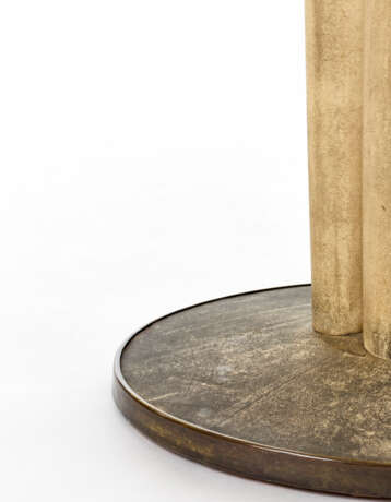 Table with circular top in Carrara statuary marble, double-bull edge and groove - photo 2