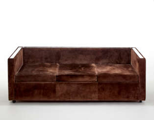Three-seater sofa on casters of the series "Fasce Cromate"