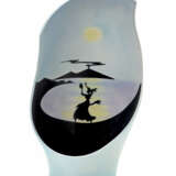 Ceramic vase glazed in opaque blue with marine and volcano depiction in black and yellow - Foto 1