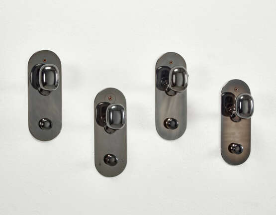 Lot of four coat hangers model "Super" - Foto 1