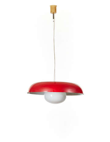Suspension lamp with lampshade in white and red painted metal, diffuser in lattimo glass - фото 1