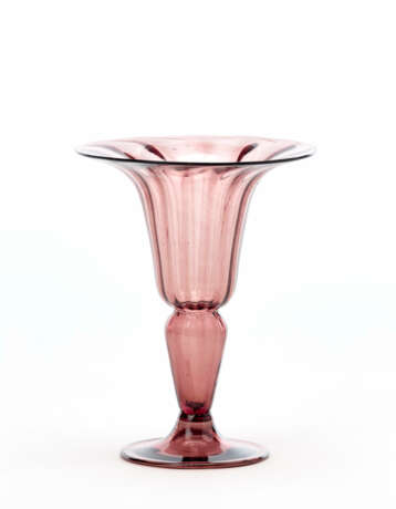 Transparent amethyst blown glass vase with applied base and ribbed body - photo 1