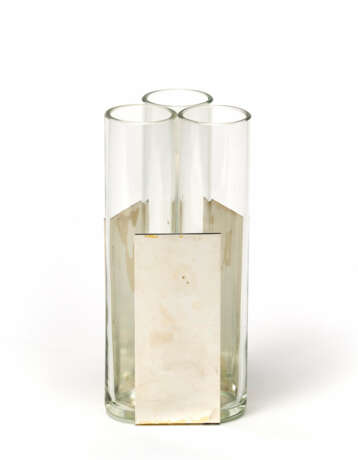 Flower vase composed of three ground glass cylinders and a silver metal base - photo 1