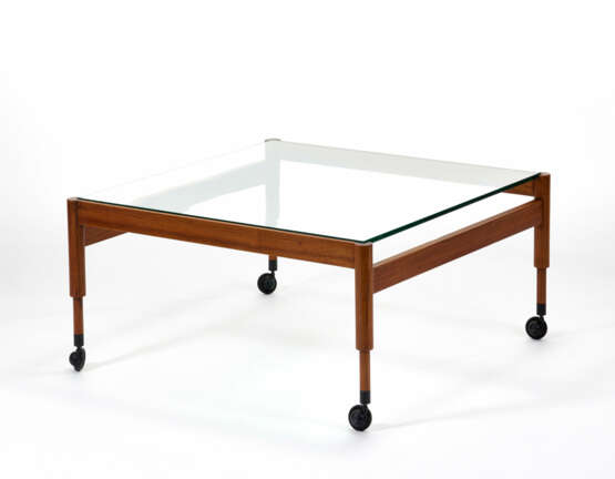 Coffee table with wheels in solid wood and glass top - photo 1