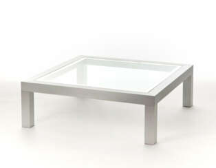 Coffee table model "Essential"