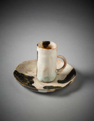 Cup and saucer in hand-molded ceramic and glazed in gray, matt white, black, ocher and light blue - photo 5