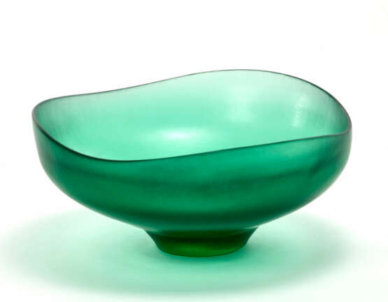 Green transparent beaten glass cup - фото 1