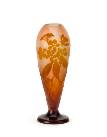 Vase with a tapered bulbiform body, in acid-etched cameo glass with floral decorations in orange and amber on a lattimo pink background - photo 2