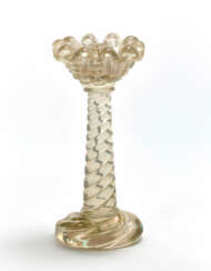 Candle holder with shell-shaped cup of the series "a grosse costolature"