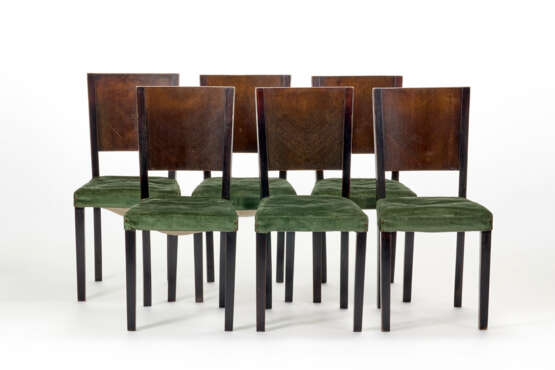 Six chairs in solid wood and veneered in aniline-stained oak - photo 1