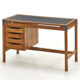 Desk with four side drawers in solid wood with turned legs and steel ends, top in black laminate - photo 1