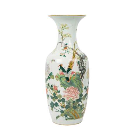Vase aus Porzellan, CHINA, 19./20. Jh., - фото 1