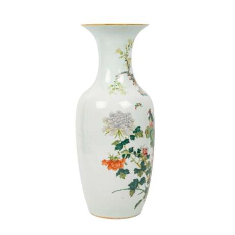 Vase aus Porzellan, CHINA, 19./20. Jh., - photo 2