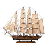 Zwei Schiffsmodelle aus Holz, 2. H. 20. Jh., - Foto 2
