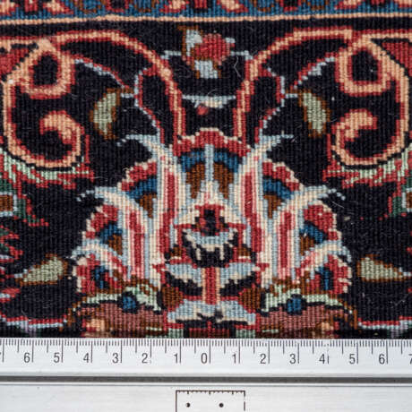 Orientteppich. PERSIEN, 20. Jh., 344 x252 cm. - photo 4