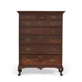 A QUEEN ANNE BLACK AND RED PAINT-GRAINED BIRCH TALL CHEST-OF DRAWERS - фото 1