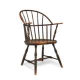 A BLACK-PAINTED MAPLE AND ASH SACK-BACK WINDSOR ARMCHAIR - фото 1