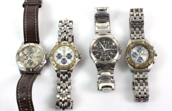 4 Chronograph Herren Armbanduhren - photo 1