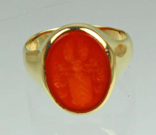 antiker Ring mit Adelswappen - photo 2