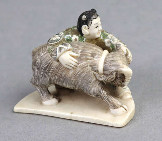 Netsuke, Japan um 1920 - Foto 1