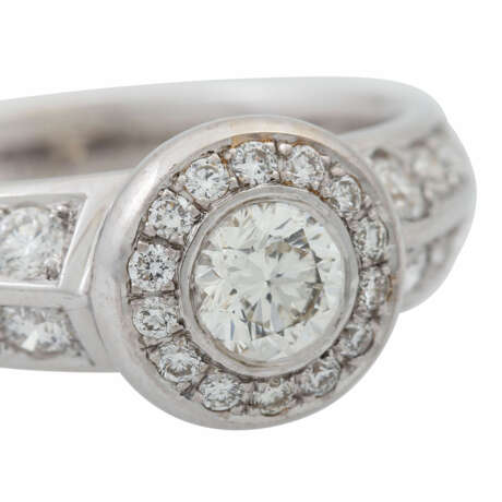 Ring mit Brillant von ca. 0,51 ct, - Foto 5