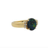 Ring mit Opal, seitlich 6 Brillanten zus. ca. 0,06 ct, - photo 1