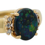 Ring mit Opal, seitlich 6 Brillanten zus. ca. 0,06 ct, - photo 5