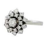 Ring mit 11 Brillanten umd 10 Achtkantdiamanten zus. ca. 1,07 ct, - photo 5