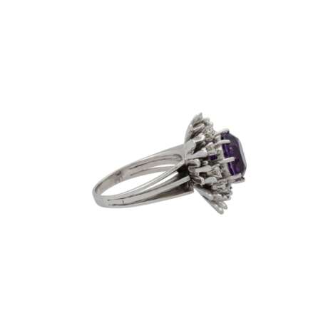 Ring mit Amethyst und Brillanten zus. ca. 0,3 ct - Foto 3