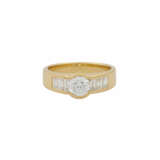 Ring mit Brillant ca. 0,79 ct, ca. FW (G) /SI1 - photo 2