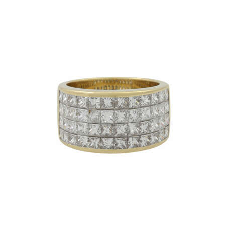 Ring mit 48 Diamanten im Prinzessschliff zus. ca. 3,3 ct, - photo 2