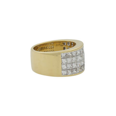 Ring mit 48 Diamanten im Prinzessschliff zus. ca. 3,3 ct, - photo 3