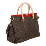 LOUIS VUITTON Handtasche "PALLAS MM", Koll.: 2014, akt. NP.: 2.150,-€. - photo 2