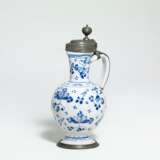 Narrow-Necked ceramic Jug with with flower boquets and scattered flowers - Foto 6