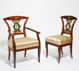 2 Stühle mit Pfeildekor Stil Empire