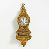 Louis XV Boulle pendulum clock on console made of brass and tortoiseshell - фото 1