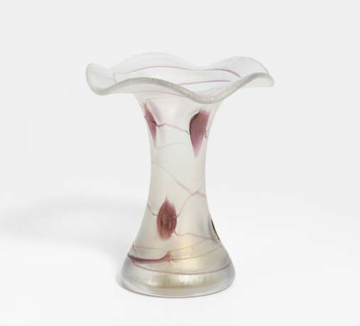 Vase mit Fadendekor - photo 1