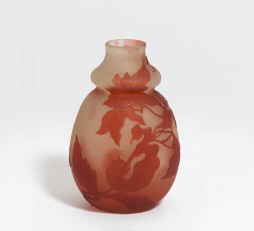 Kleine Vase mit Blütendekor - photo 1