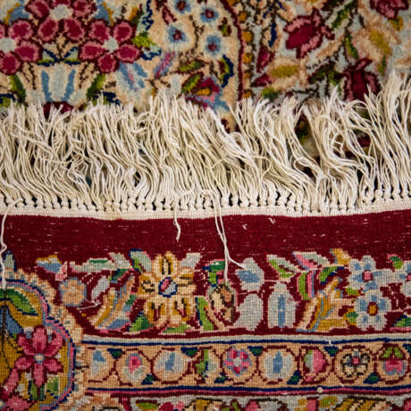 Orientteppich.KIRMAN/PERSIEN, 1. Hälfte 20. Jh., 540x360 cm. - Foto 2