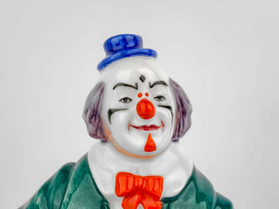 Statuette “green clown”, Royal Doulton, Porcelain, Англия, 1990-1994 - photo 5