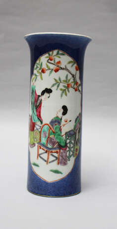 Small Kang Xi Vase - фото 1
