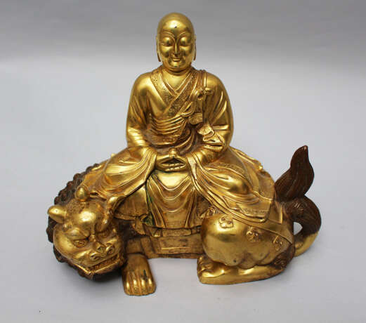 Chinese gilted bronze sculpture - photo 1