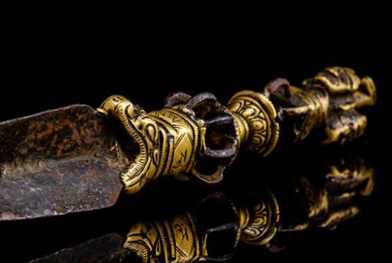 Phurbu aus Bronze und Eisen - фото 2