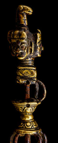 Phurbu aus Bronze und Eisen - photo 3