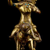 Seltene feuervergoldete Bronze einer weiblichen Gottheit - photo 2