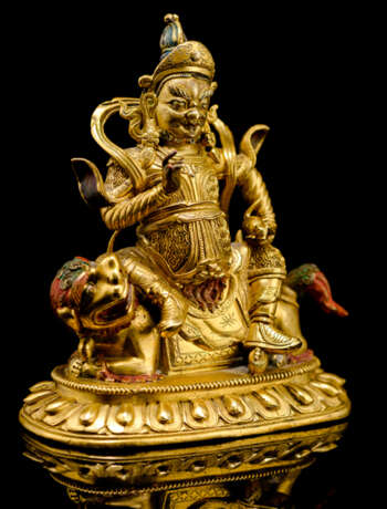 Feuervergoldete Bronze des Vaishravana auf einem Löwen - photo 2