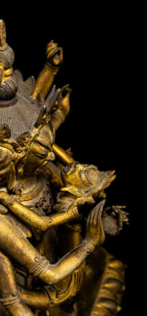 Feuervergoldete Bronze einer Gottheit, vermutlich Chakrasamvara - Foto 2