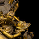 Feuervergoldete Bronze einer Gottheit, vermutlich Chakrasamvara - photo 2