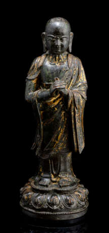 Bronze eines stehenden Mönches - Foto 1