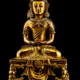 Feuervergoldete Bronze des Amitayus auf einem Thron - photo 1